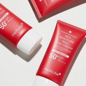 کرم ضد آفتاب مرطوب کننده مدی کیوب SPF50 حجم ۵۰ میلی لیتر