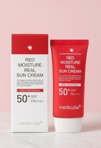 کرم ضد آفتاب مرطوب کننده مدی کیوب SPF50 حجم ۵۰ میلی لیتر